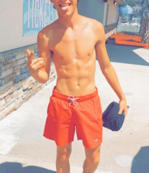 Insta boys models twink tube 5e0f801d1871a.png