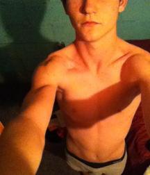 Naked Cute Boys 5e10ce4329526.jpg