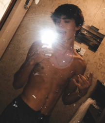 Boys models NN série 1 twink tube 5e132fefdeef4.png