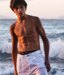 Boys models NN série 1 twink tube 5e13301de288f.png