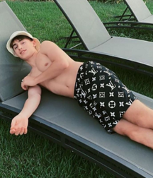 Boys models NN série 1 twink tube 5e133064b89f6.png