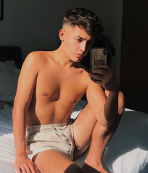 Boys models NN Série 2 twink tube 5e133f93d2bb7.png