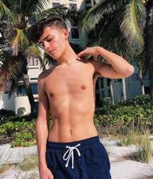 Boys models NN Série 2 twink tube 5e133fbcd63e1.png