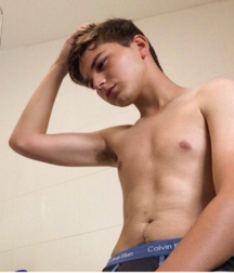 Cute teens on insta 5 5e26cdd15501e.png