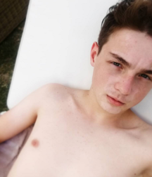 Cute teens on insta 5 5e26cdf4b47a0.png