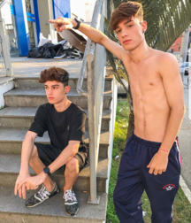 Cute teens on insta 5 5e26cdffe13d2.png
