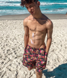 Cute teens on insta 5 5e26ce06361c4.png