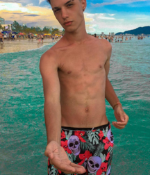 Cute teens on insta 5 5e26ce130a96c.png