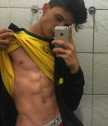 Cute teens on insta 5 5e26ce2dacec1.png