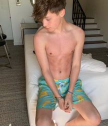 Cute teens on insta 5 5e26ce4b804e3.png
