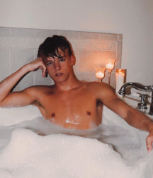 Cute teens on insta 5 5e26ce9391509.png