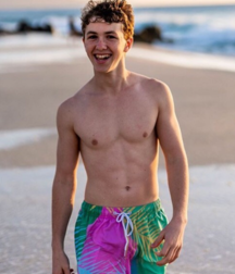 Teens on insta 4 5e26d1ebb6ab8.png