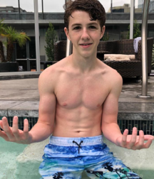 Teens on insta 4 5e26d25faa1aa.png