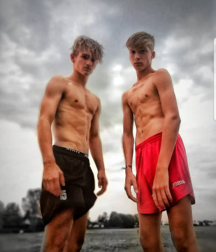 Teens on insta 4 5e26d2c6e773a.png