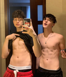 Teens on insta, best and cute 5e3717734a62d.png