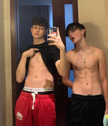 Teens on insta, best and cute 5e3717759e06d.png