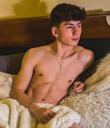 Teens on insta, best and cute 5e37179c4cce0.png