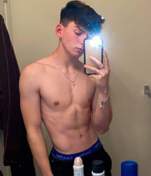 Teens on insta, best and cute 5e37179ec954b.png