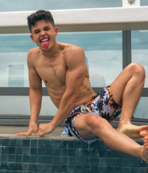 Teens on insta, best and cute 5e3717af20c99.png