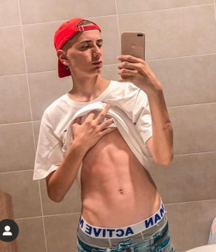 Teens on insta, best and cute 5e3717ba1fb36.png