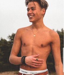 Teens on insta, best and cute 5e3717da6b2db.png