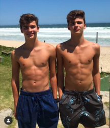 Teens on beach série 1 NN 5e554d69bafbd.png