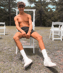 Teens outdoor, NN 5e554e4534843.png