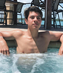 Teens outdoor, NN 5e554e962b85a.png