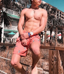 Teens outdoor, NN 5e554eadcdd34.png