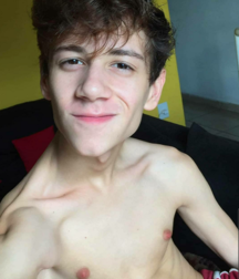 Cute teens extra 5e654cb8b734a.png