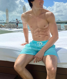 Boys models on insta NN 5e67a1da7af63.png