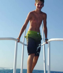 Teen models and sports, NN 5e7c91552061d.png