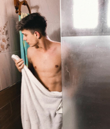 Teen models and sports, NN 5e7c91c781f60.png