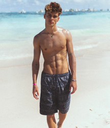 Teen models and sports, NN 5e7c91d136aff.png