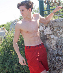 Teen models and sports, NN 5e7c91f3e8561.png