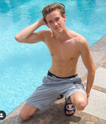 Teen models and sports, NN 5e7c92096d94c.png