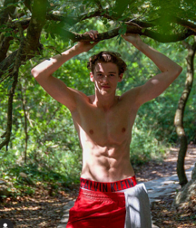 Teen models and sports, NN 5e7c92172bdd9.png