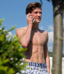 Teen models and sports, NN 5e7c921e3cfb3.png