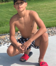 Teen models and sports, NN 5e7c92549a362.png