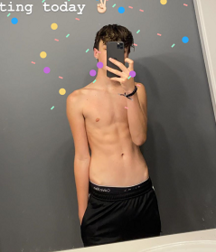 Teen models and sports, NN 5e7c9287a2c0a.png