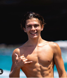 Teen models and sports, NN 5e7c9292847c6.png