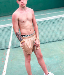 Teen models and sports, NN 5e7c9295c1c06.png