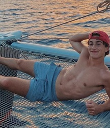 Summer boys funny gay porn selfies  5f551d25c4642.jpg