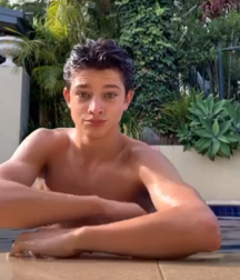 Summer boys funny gay porn selfies  5f551dc8188dd.png