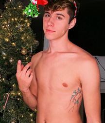Summer boys funny gay porn selfies  5f551e01d0aca.png