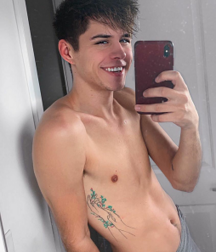 Summer boys funny gay porn selfies  5f551e049766b.png