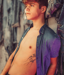 Summer boys funny gay porn selfies  5f551e11ebf3f.png