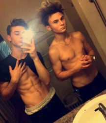 Summer boys funny gay porn selfies  5f551e8ba073f.png