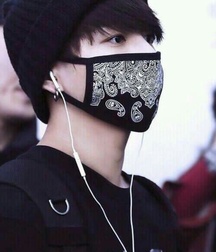 Handsome guys in medical masks 5ece8f8f5e0d4.jpg