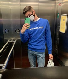 Handsome guys in medical masks 5ece8fc7256e6.jpg